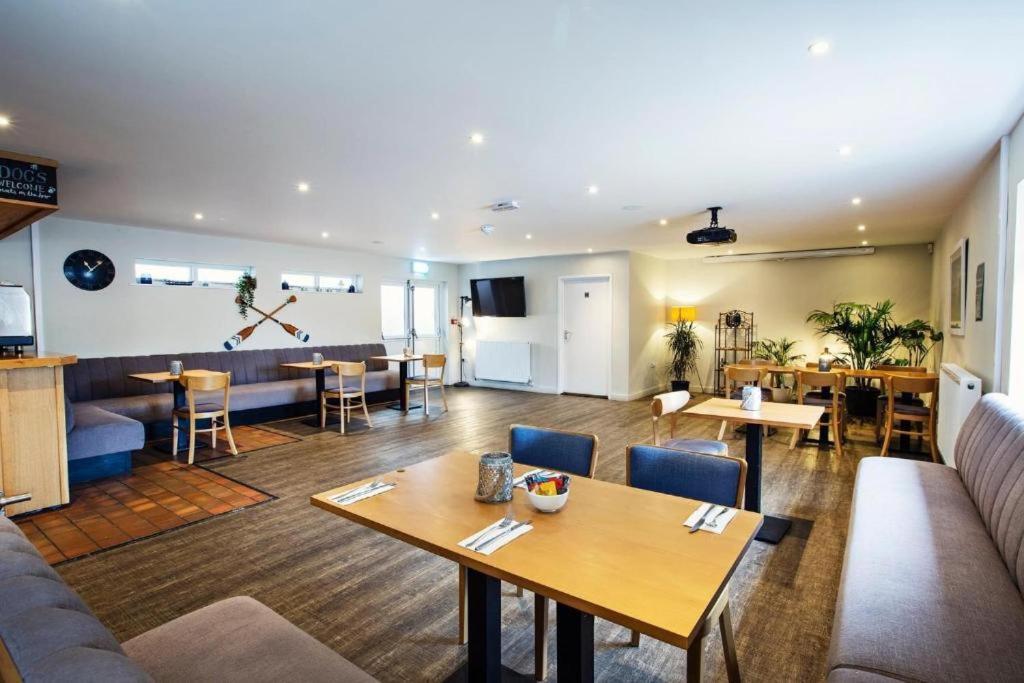 Emma'S Retreat 3-Bedroom Caravan Sleeps 6 At Durdle Door Nr Wareham Dorset Exteriör bild